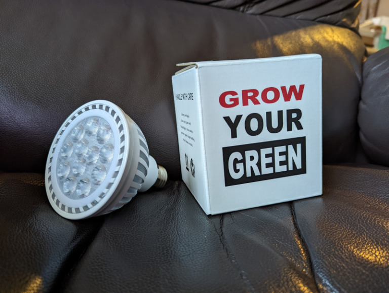コチョウランのための植物育成用LEDライトを再考する | コチョウラン栽培の極み